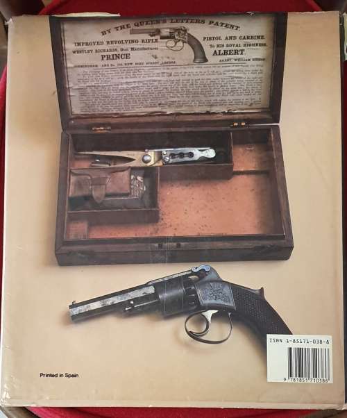 HANDGUNS..THE NEW ENCYCLOPEDIA OF HANDGUNS. Christopher Chant.