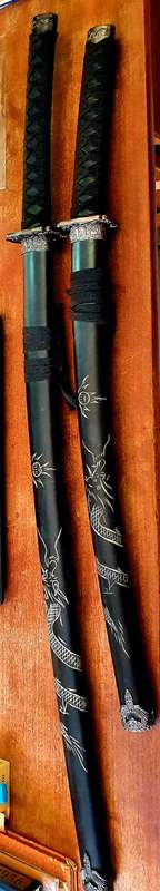 SAMURAI KATANAS BLACK DRAGON. PERFECT BATTLE READY REPLICAS.  2 X SWORDS.