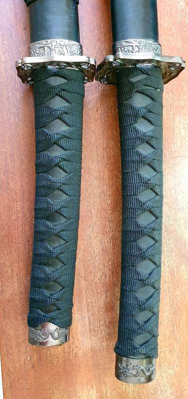 SAMURAI KATANAS BLACK DRAGON. PERFECT BATTLE READY REPLICAS.  2 X SWORDS.