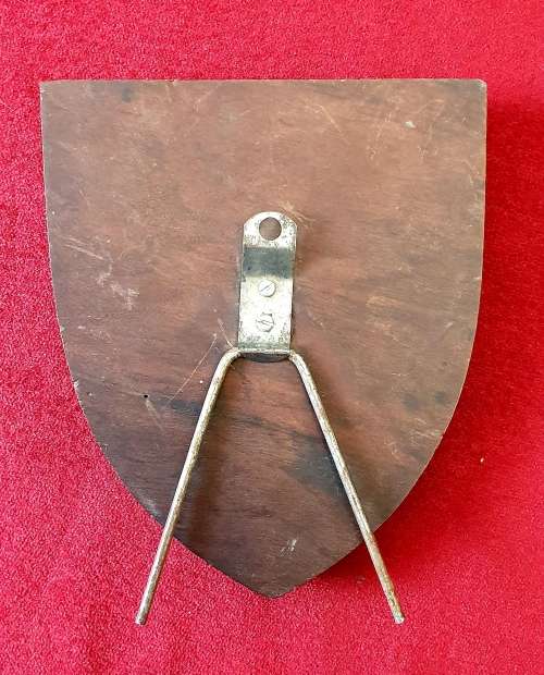 SADF . 4 SAI BATTALION .  EMBLEM PLAQUE . COPPER ON WOOD.