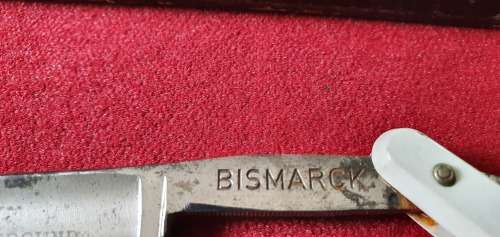 CUT THROAT RAZOR .BISMARCK SUPER. ORIGINAL BOX. SOLINGEN . GERMANY.