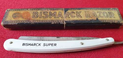 CUT THROAT RAZOR .BISMARCK SUPER. ORIGINAL BOX. SOLINGEN . GERMANY.