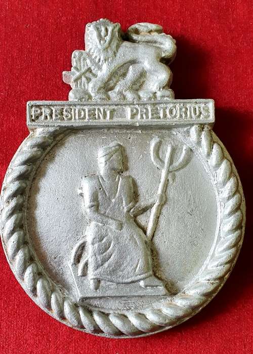 FRIGATE SAS PRESIDENT PRETORIUS : ALUMINIUM BADGE. 1960 - 1992 ( CREST) 14 CM.