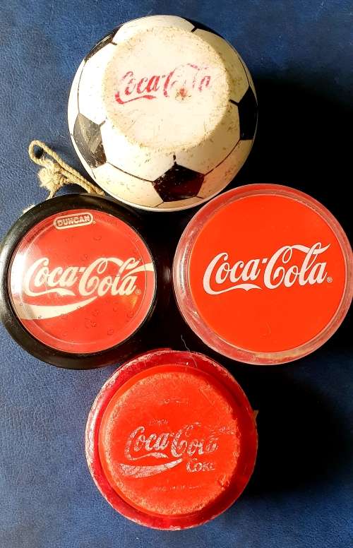 COKE YO YO s. 4 X . RUSSEL, DUNCAN, TOTAL,SOCCER BALL .
