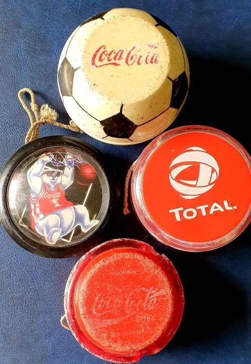 COKE YO YO s. 4 X . RUSSEL, DUNCAN, TOTAL,SOCCER BALL .
