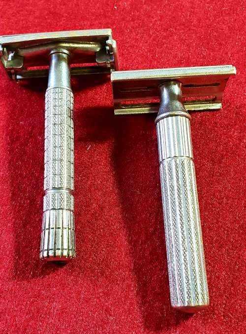 RAZORS. 2 X GILLETTE. VINTAGE. SAFETY RAZORS.