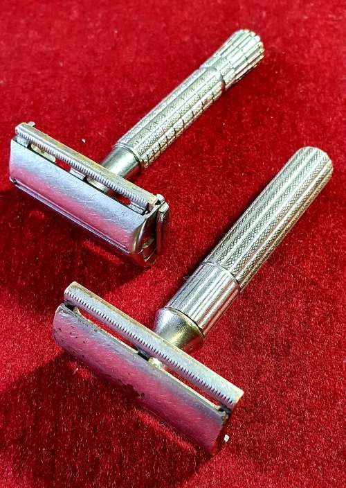 RAZORS. 2 X GILLETTE. VINTAGE. SAFETY RAZORS.