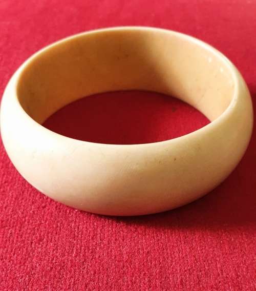 IVORY. ELEPHANT TUSK. BANGLE. 83gr.