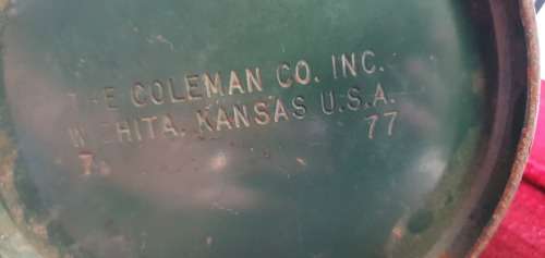 COLEMAN KEROSENE VINTAGE LAMP . MADE IN U.S.A.