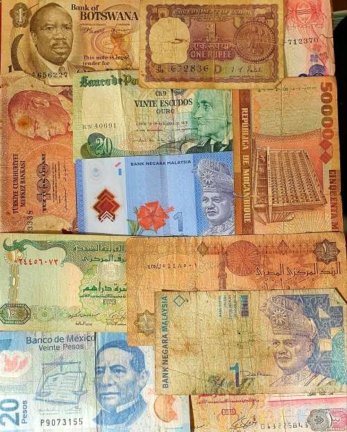 WORLD BANK NOTES. 23 X NOTES. (  19 COUNTRIES !!  ) HIGHLY COLLECTIBLE NOTES!!  .SEE DESCRIPTION!