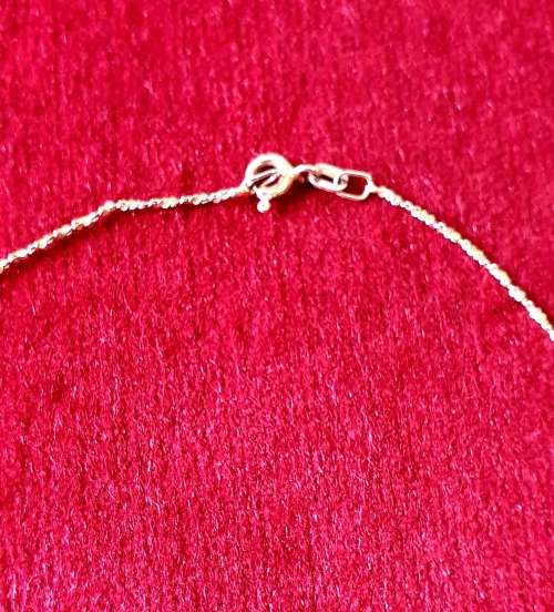 9 CT  GOLD NECK CHAIN. ( 2gr)  50 cm LONG.
