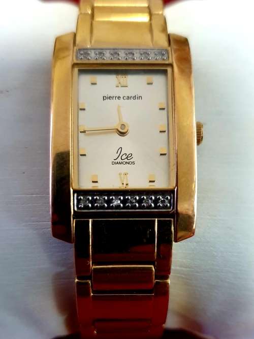 PIERRE CARDIN ( ICE DIAMONDS) LADY WATCH. SEE DESCRIPTION.