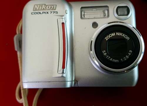 COLLECTION VINTAGE CAMERAS AND BAGS  !! SEE DESCRIPTION!!