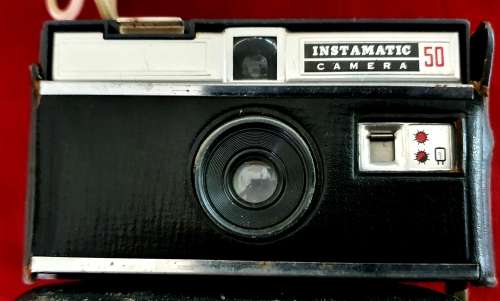 COLLECTION VINTAGE CAMERAS AND BAGS  !! SEE DESCRIPTION!!