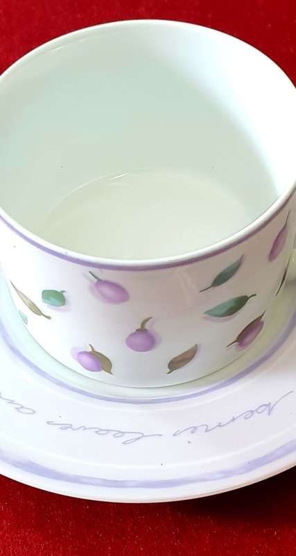 MARK & SPENCER. BERRIES AND LEAVES HIGH TEA SET. AS GOOD AS NEW. 21 PIECE SET.