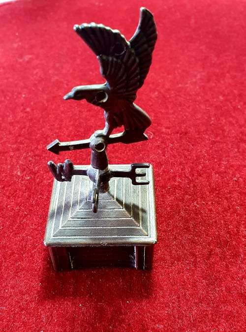 VINTAGE BRONZE DIECAST ANTIQUE CHIMNEY DIRECTION CAP MODEL.1970's. FINE DETAIL WITH WORKING PARTS!!