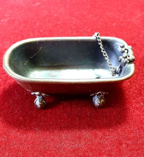 VINTAGE BRONZE DIECAST ANTIQUE BATH TUB  MODEL.1970's. FINE DETAIL WITH WORKING PARTS!!
