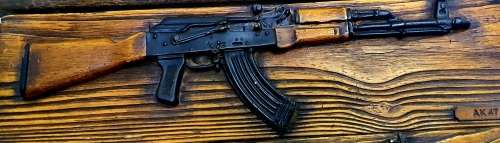 ANGOLA BORDER WAR ERA RESIN CAST REPLICAS . R1, R4, AK47. THE GUNS USED IN THE WAR.