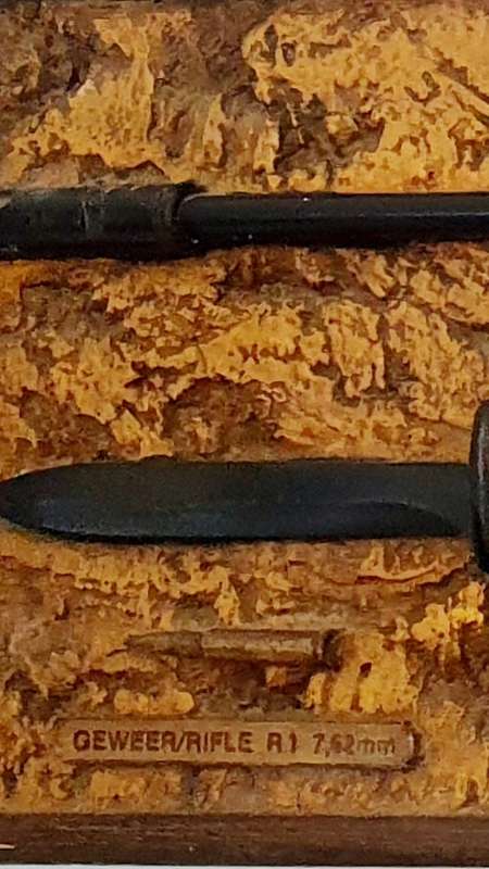 ANGOLA BUSH WAR ERA. R1. 7.62 . 1/1 SCALE REPLICA WITH BULLET AND BAYONET .RESIN CAST .