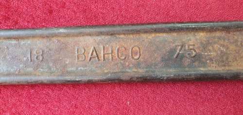 2 X ANTIQUE BAHCO MADE IN SWEDEN SHIFTING SPANNERS. 18" & 15"