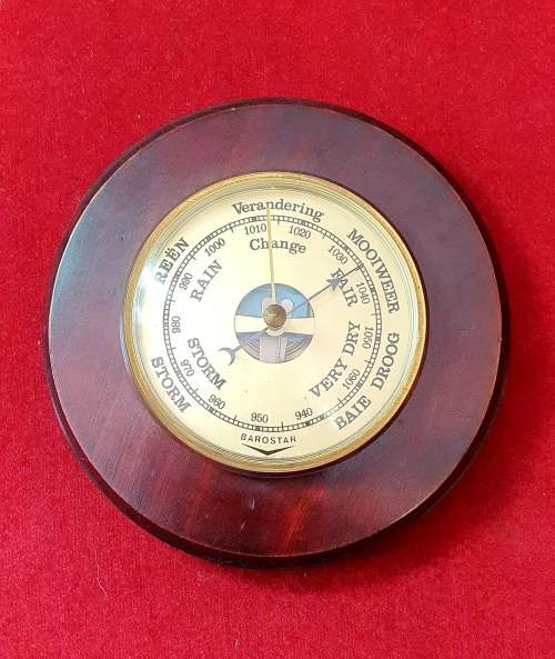 VINTAGE BAROSTAR BAROMETER. 16CM DIAMETER.