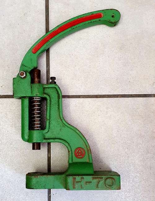 ANTIQUE CAST IRON RIVET  PRESS.