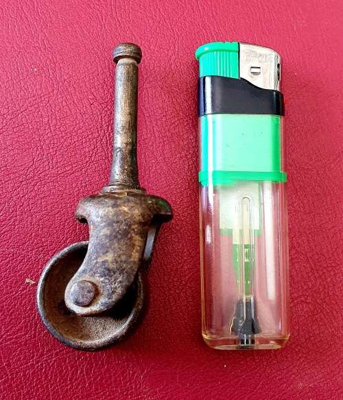 ANTIQUE BRASS TROLLEY WHEELS. GOOD CONDITION !! CIRCA 1920s ( 100 + MORE ITEMS ENDING WEDNESDAY!)