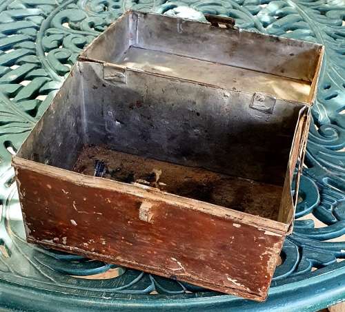ANGLO BOER WAR ERA MEDICAL STEEL TROMMEL. 1900