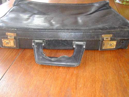 ANTIQUE AVIATOR BRIEFCASE!!  A RARE FIND!!