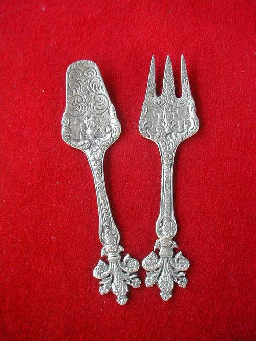 ANTIQUE VICTORIAN STYLE PEWTER SERVING FORK AND SPOON!!!  RARE!!