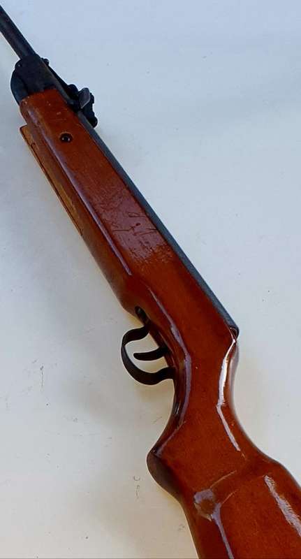 1970s MODEL 2 - 4.5MM / .177 SHANGHAI FULL SIZE AIR RIFLE. WORKING CONDITION.