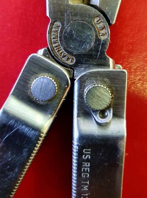 VINTAGE LEATHERMAN USA PORTLAND OREGON MULTI TOOL. EXCEPTIONAL CONDITION !!