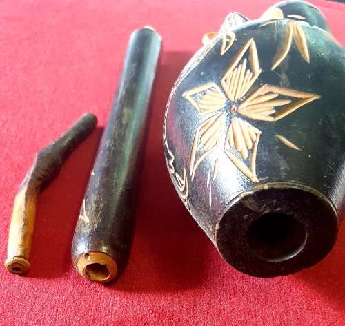 ANTIQUE HUGE SMOKING PIPE. HAND CARVED. 35CM LONG