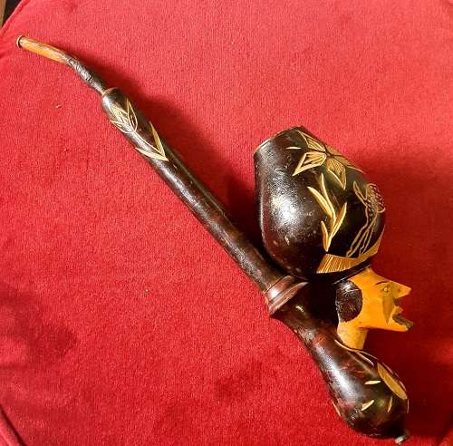 ANTIQUE HUGE SMOKING PIPE. HAND CARVED. 35CM LONG