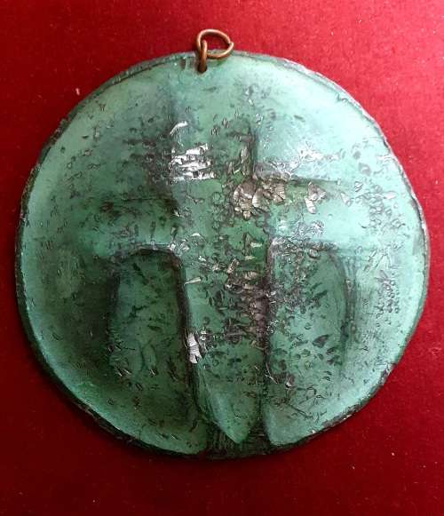 ANTIQUE RELIGIOUS WALL DECOR PLATE. MADE FROM HEAVY STEEL