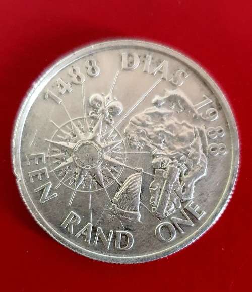 SILVER 1988 DIAS ONE RAND COIN IN SA MUNT BOX. EXCEPTIONAL CONDITION.