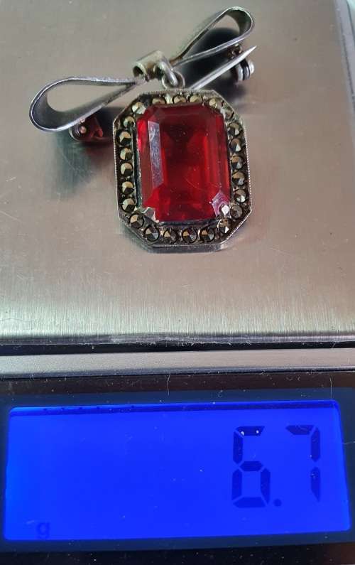 ANTIQUE AUTHENTIC RUBY STONE WITH TIE SET IN STERLING BROOCH