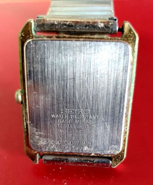 VINTAGE SEIKO QUARTZ WATCH. SERIAL NO . 000799