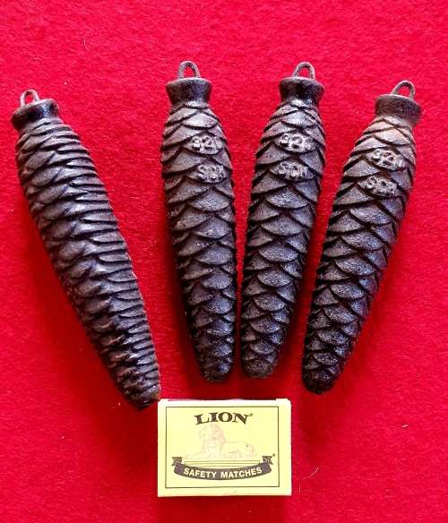 4 X ANTIQUE CAST IRON WEIGHTS. GRANDFATHERS CLOCK.