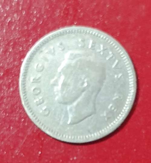 SILVER 1943 . 3 PENCE George VI  EXCEPTIONAL CONDITION !!
