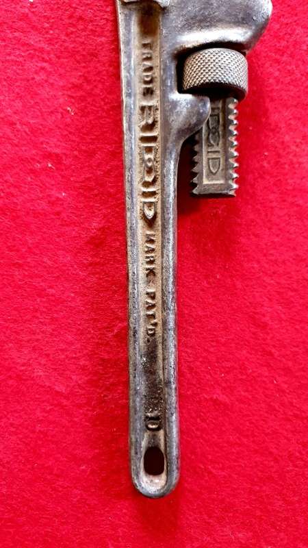 ANTIQUE MINIATURE RIDGID PIPE WRENCH.  Ridge Tool Co. Elyria Ohio USA