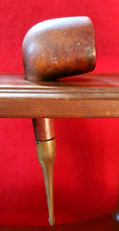ANTIQUE PIPE COLLECTION WITH IMBUIA WOOD STAND. SEE FULL DESCRIPTION !