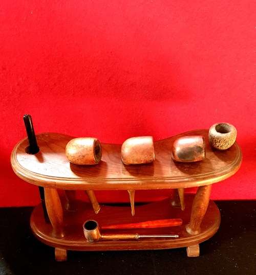 ANTIQUE PIPE COLLECTION WITH IMBUIA WOOD STAND. SEE FULL DESCRIPTION !