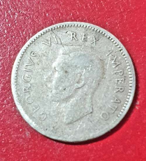 SILVER 3 PENCE S. A. ( 3D) 1942  EXCEPTIONAL CONDITION.