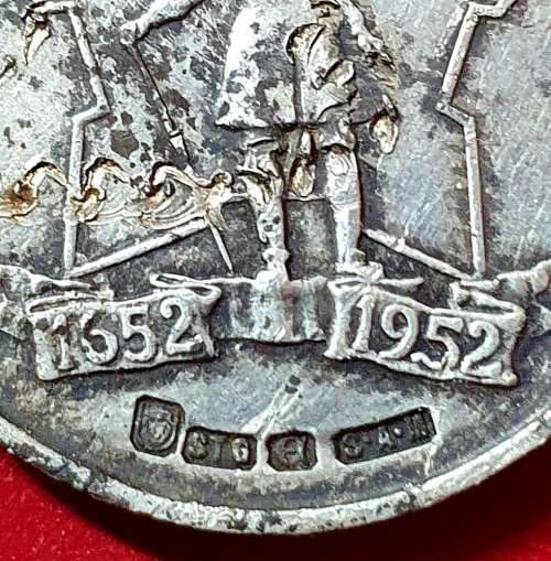 STERLING SILVER 1952 VAN RIEBEECK TERCENTENARY MEDALLION. ONLY 1,801 MINTED IN SILVER ! 11.70 GR.