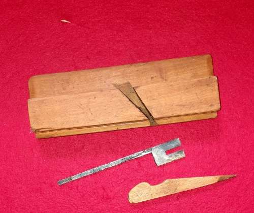 ANTIQUE WOOD PLANER COMPLETE. EXCELENT CONDITION. 26 CM