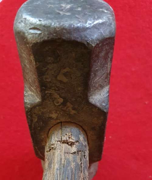 HUGE 10 PONDS ANTIQUE STEEL FORGING  HAMMER. ORIGINAL HANDLE!
