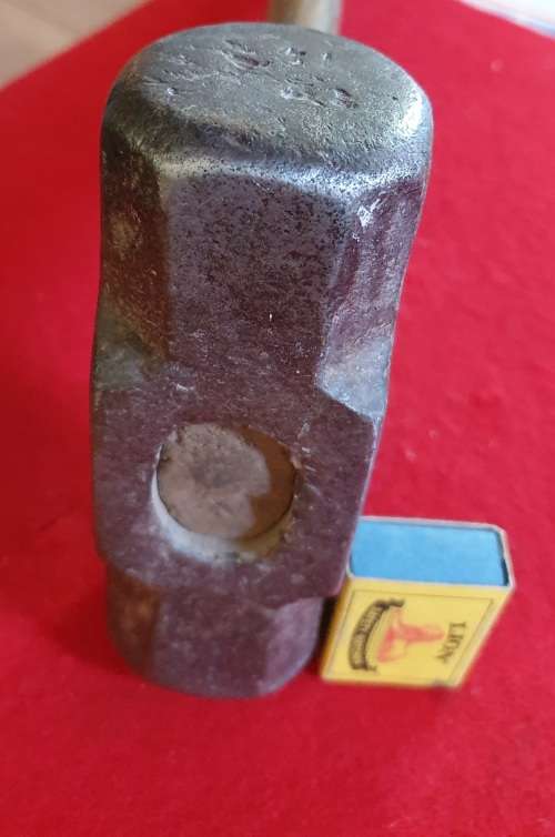 HUGE 10 PONDS ANTIQUE STEEL FORGING  HAMMER. ORIGINAL HANDLE!