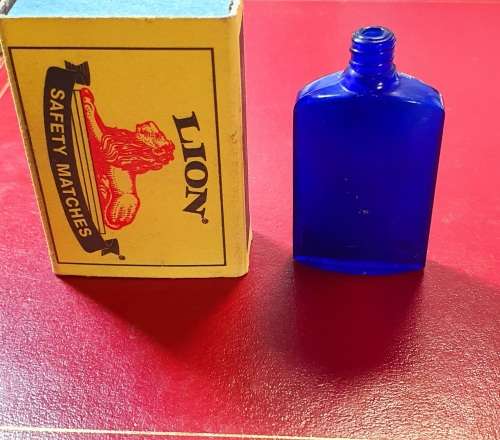 ANTIQUE COBALT BLUE GLASS EYE WASHER AND BOURJOIS PERFUME BOTTLE