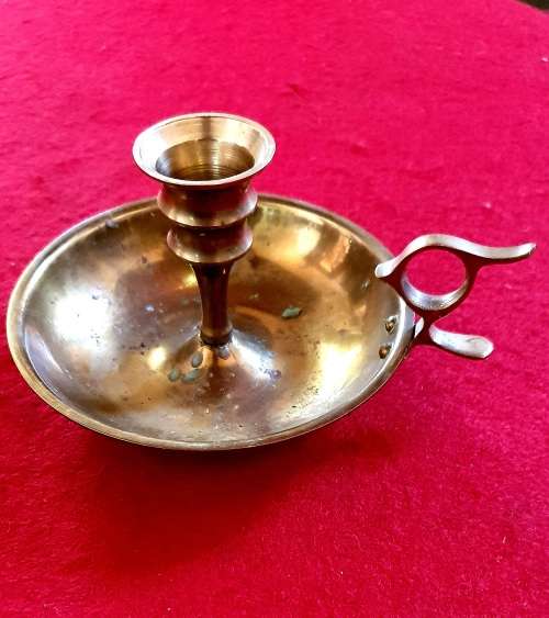 ANTIQUE HEAVY SOLID BRASS CANDLE STICK HOLDER.